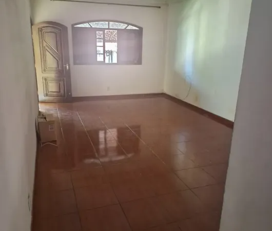 Casa com 2 Quartos à venda